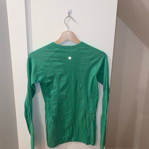 Lululemon green swiftly fly tech